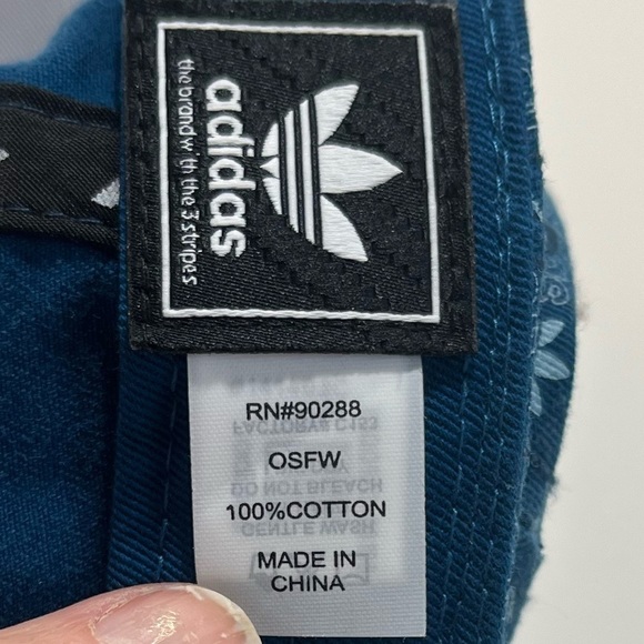 ADIDAS Logo Baseball Hat Adjustable Strap - Picture 4 of 15